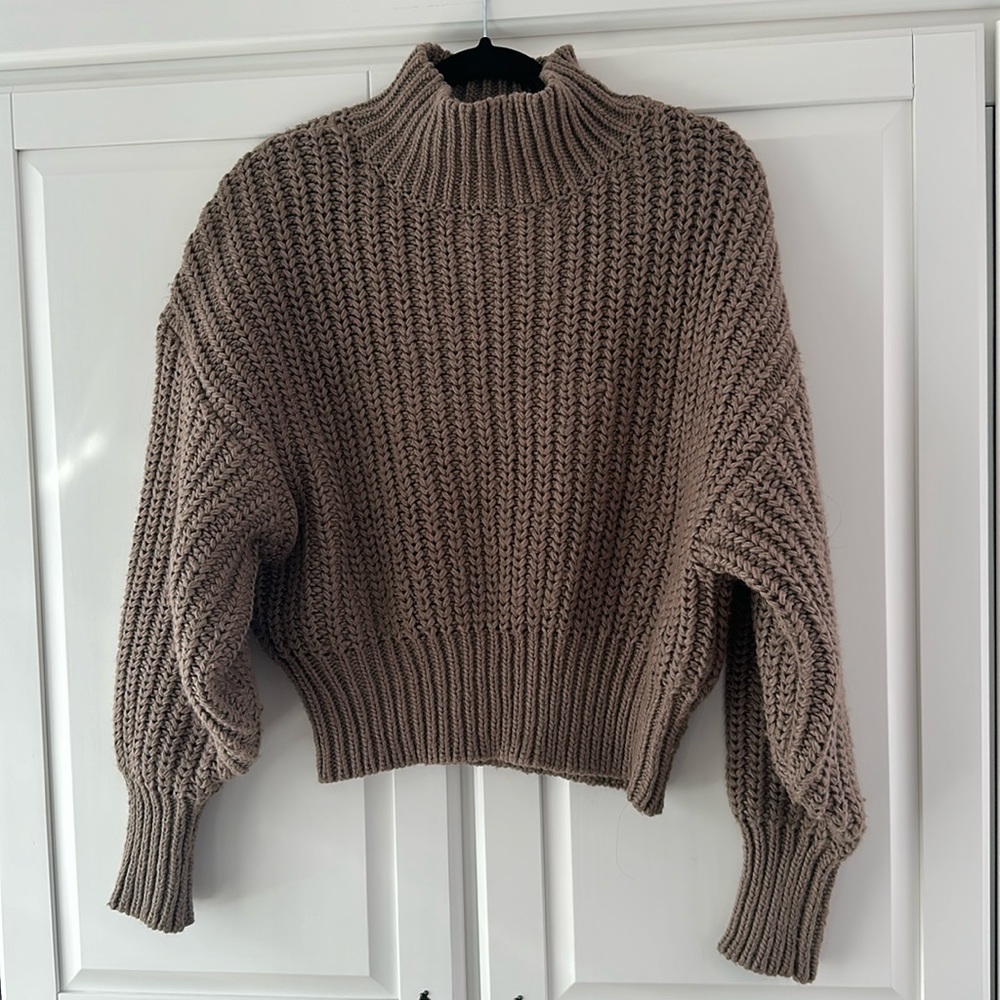 H&M Chunky Cable Knit Sweater - Small
